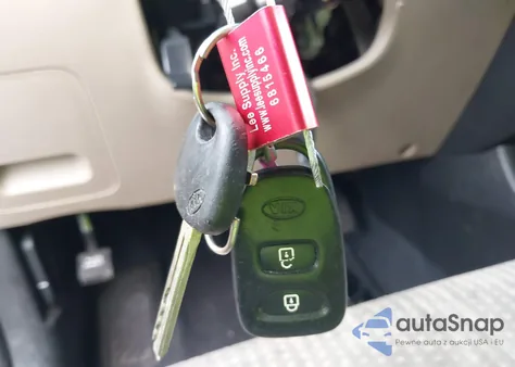 2011 Kia Sorento Lx from USA, damaged, VIN 5XYKT3A11BG139110